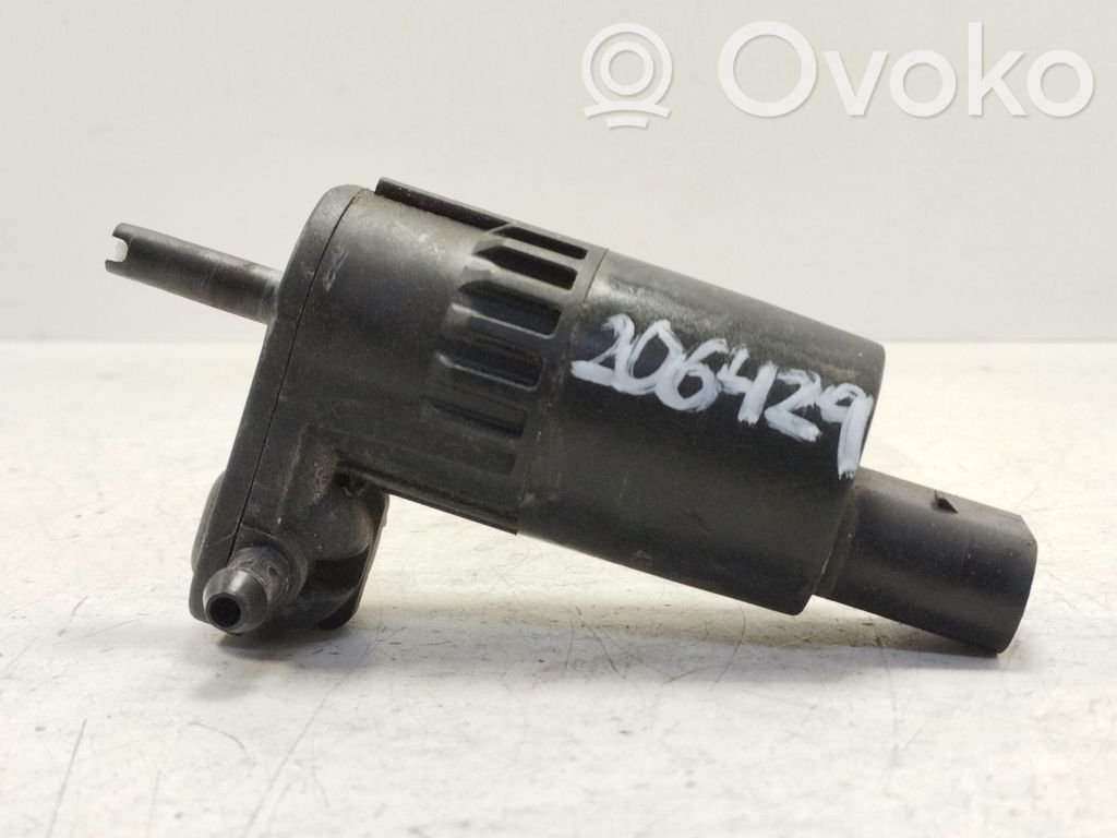 Opel Corsa E Windscreen/windshield washer pump 