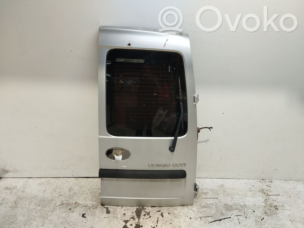 Opel Combo C Aizmugurējās durvis 