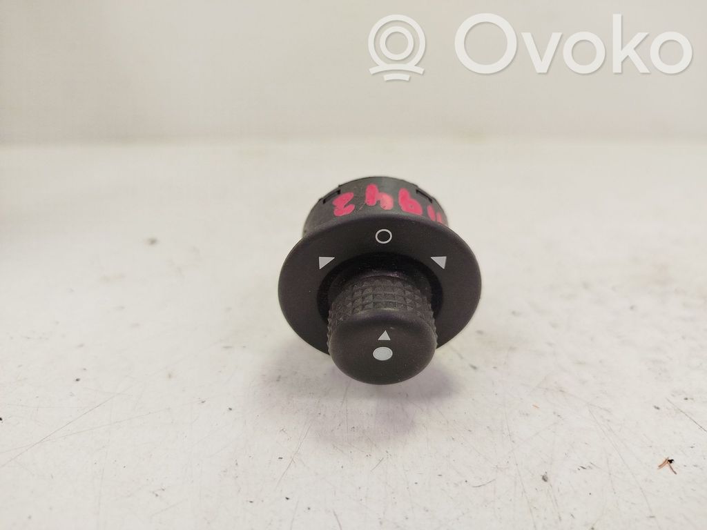 Wing mirror switch   6554L4