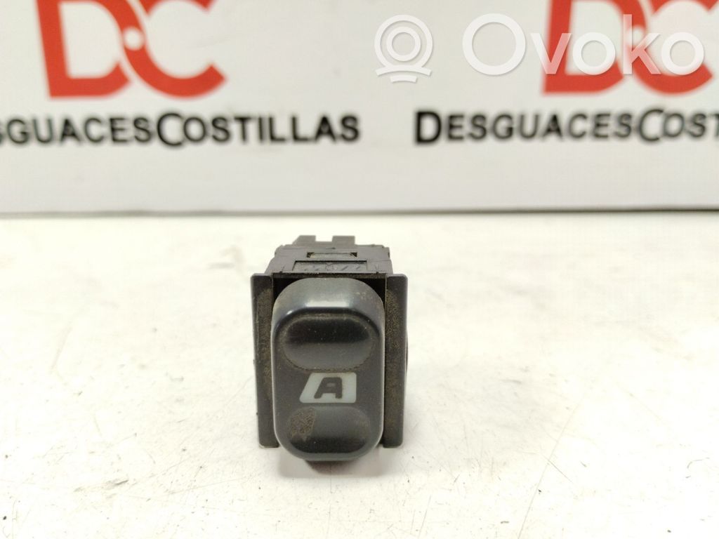 Electric window control switch   NOREF