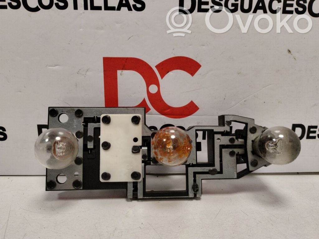 Citroen C5 Aizmugures spuldzes vāka turētājs 