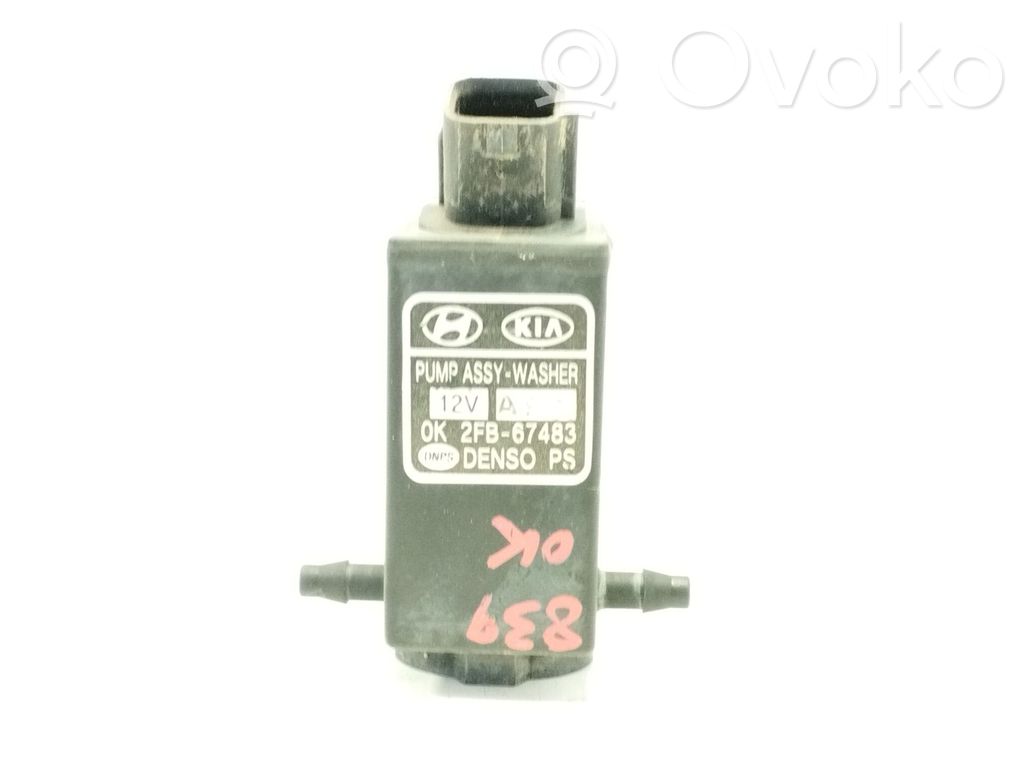KIA Carens I Windscreen/windshield washer pump 
