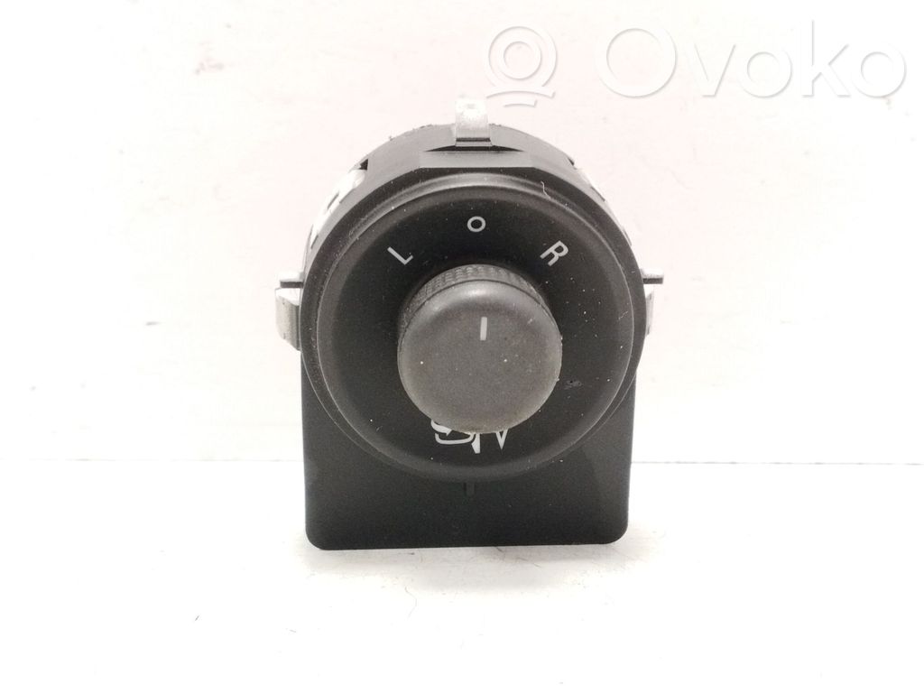 Opel Astra J Wing mirror switch 