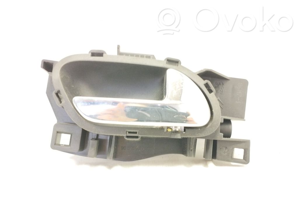 Peugeot 308 Rear door interior handle 