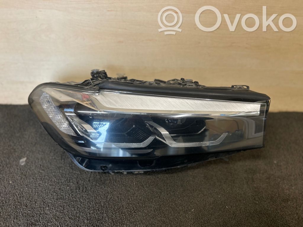BMW 5 G30 G31 G38 Lampa przednia 