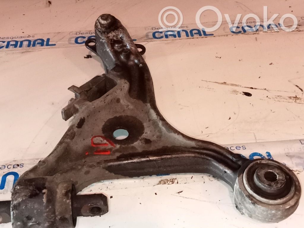 Opel Vectra B Priekinė svirtis 
