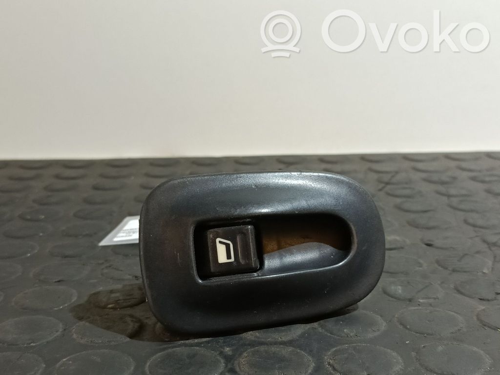 Peugeot 306 Electric window control switch 