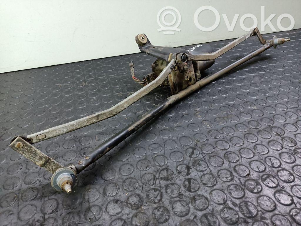 Renault 9 Front wiper linkage and motor 