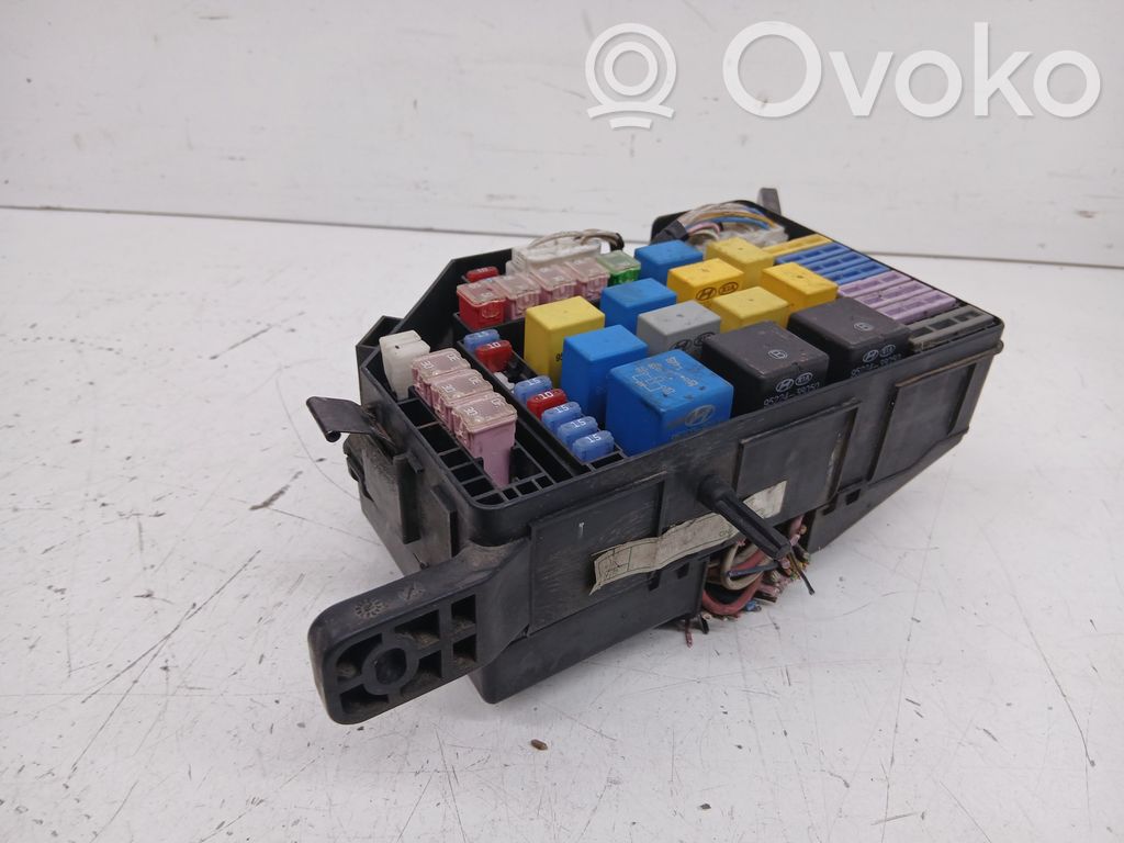 Renault Espace IV Ramka / Moduł bezpieczników 