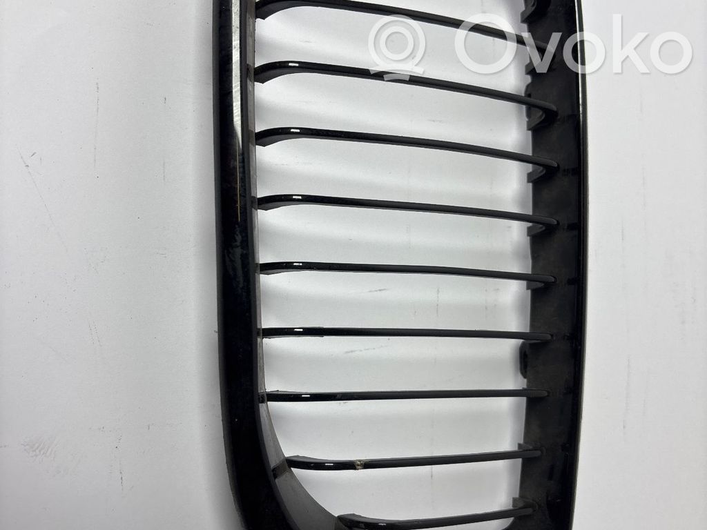 Grille de calandre avant