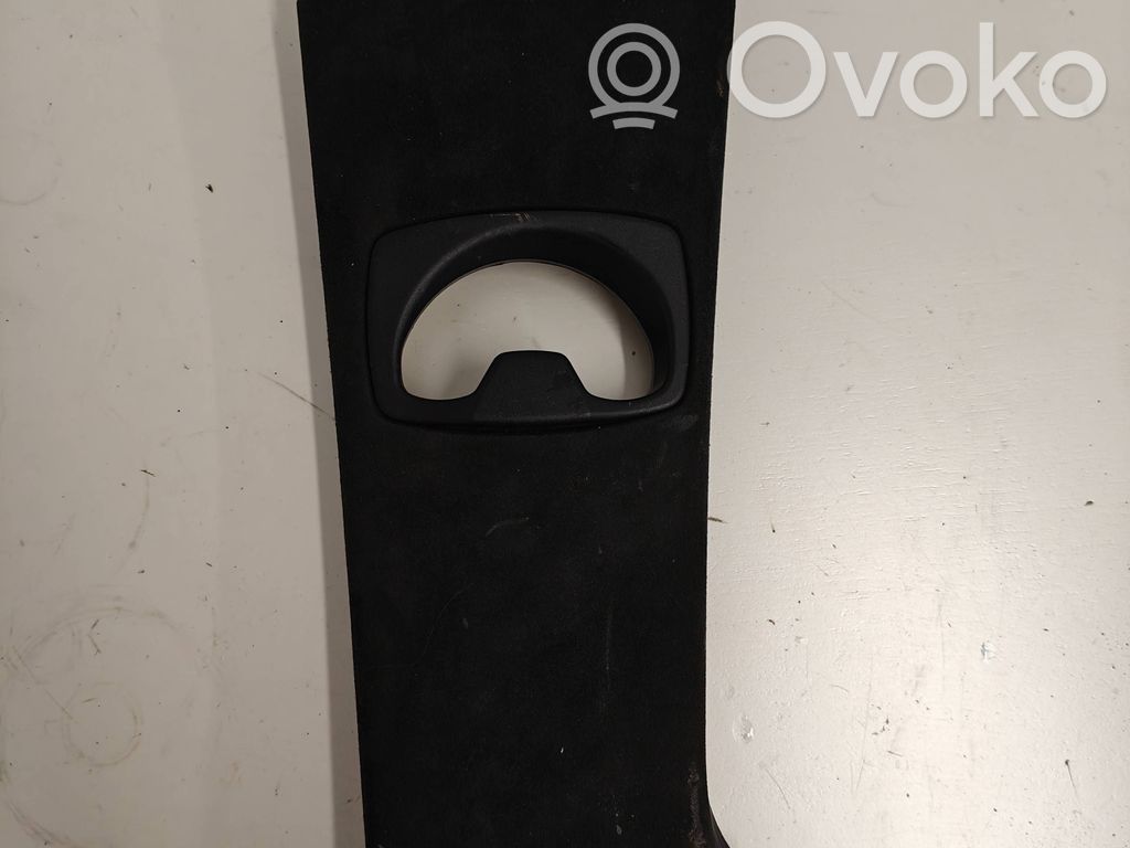 (B) pillar trim (top)   7027088,52107010