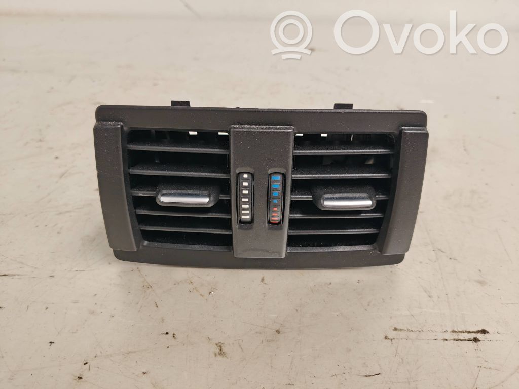 BMW 3 F30 F35 F31 Kratka nawiewu tylna tunelu środkowego 