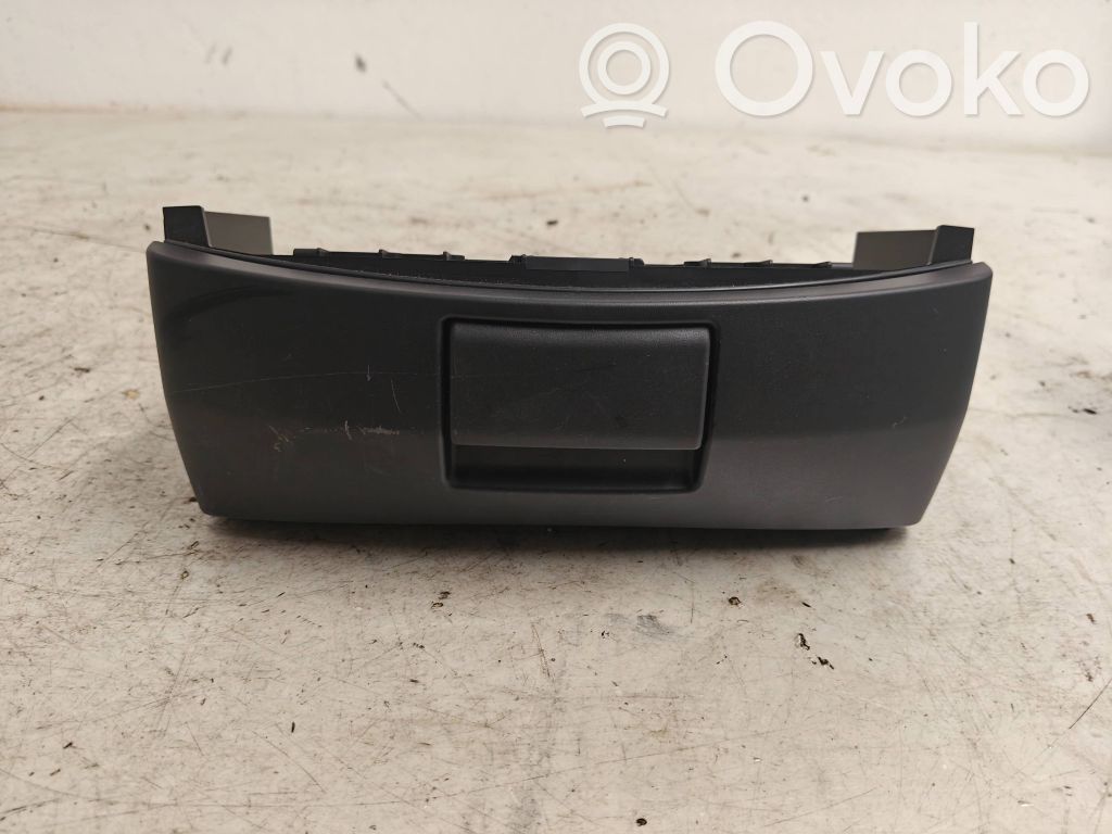 BMW 2 F46 Schowek deski rozdzielczej 