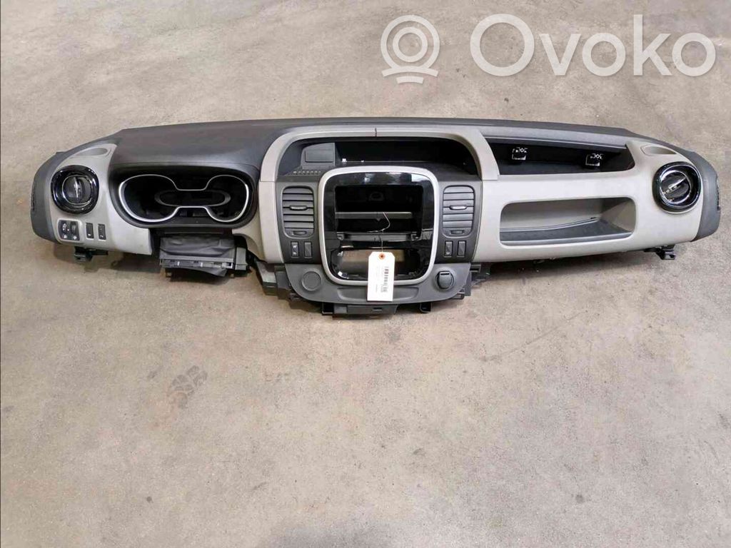 Renault Trafic III (X82) Panelė 
