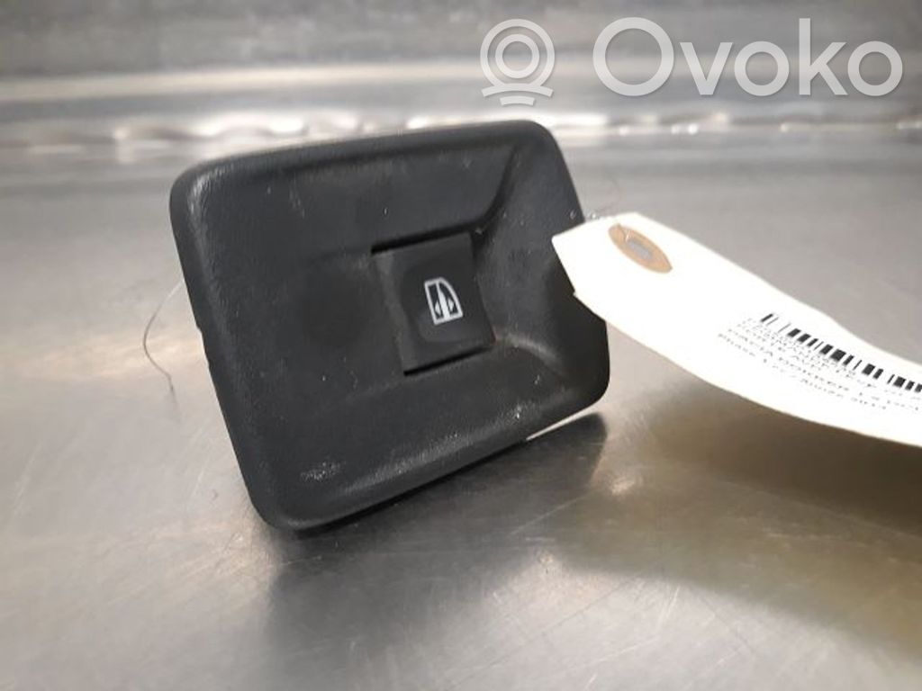 Dacia Dokker Electric window control switch 