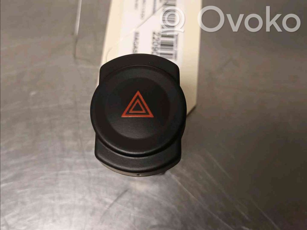 Renault Sandero I Hazard light switch 