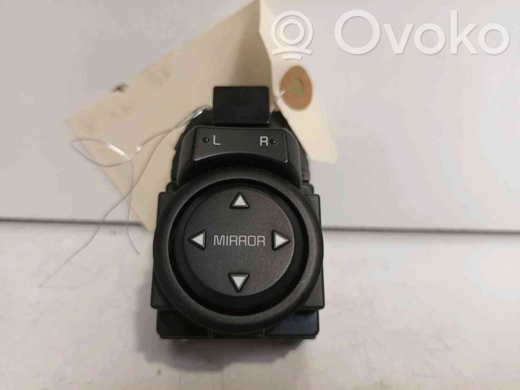 KIA Stonic Wing mirror switch 