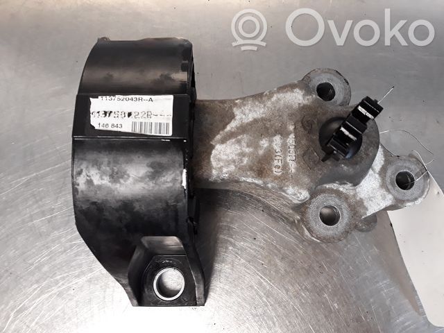 Renault Sandero II Engine mounting bracket 