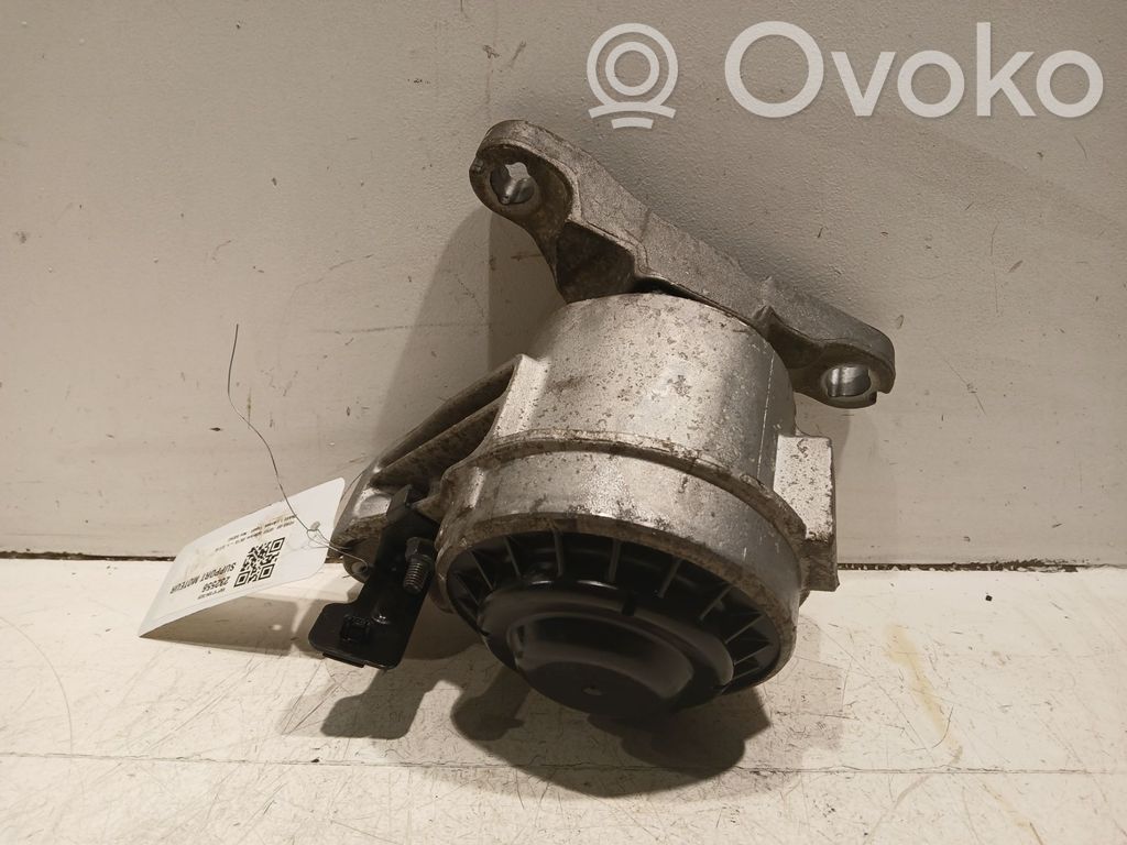 Engine mounting bracket   2012274