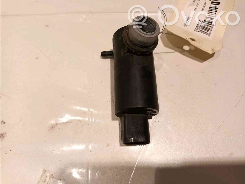 Toyota Yaris Windscreen/windshield washer pump 