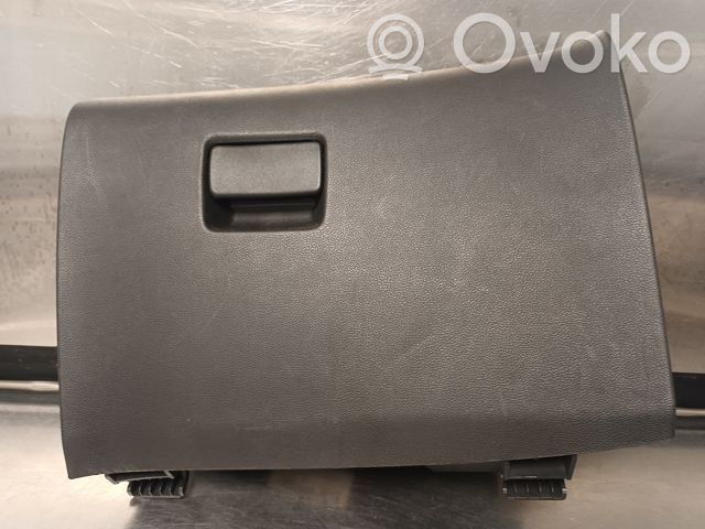 Opel Astra J Tapa/cubierta de la guantera 