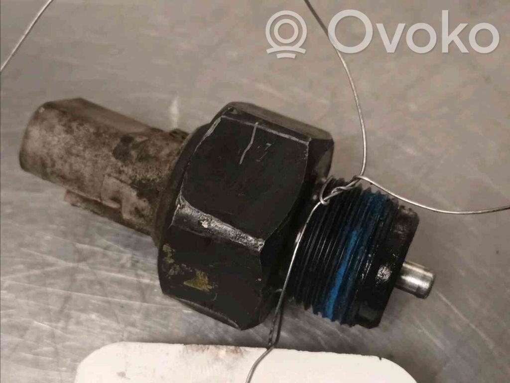 Reversing light switch sensor   202005112123