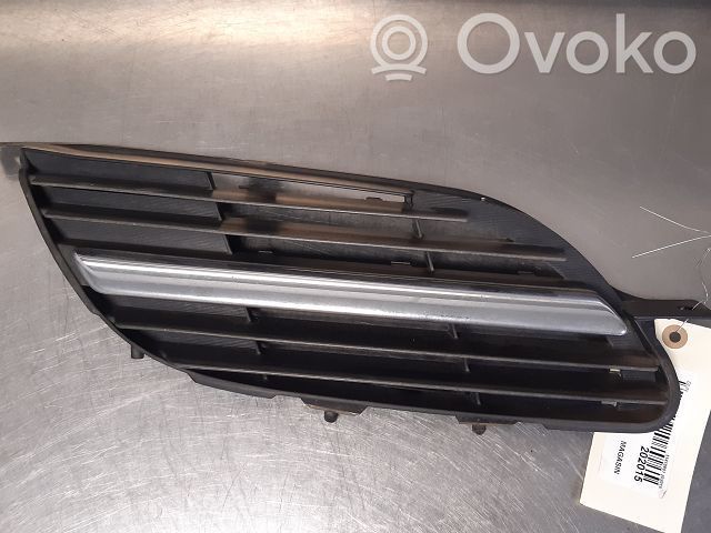Nissan Almera Tino Griglia anteriore 
