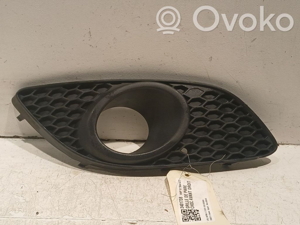 Opel Zafira B Kratka dolna zderzaka przedniego 