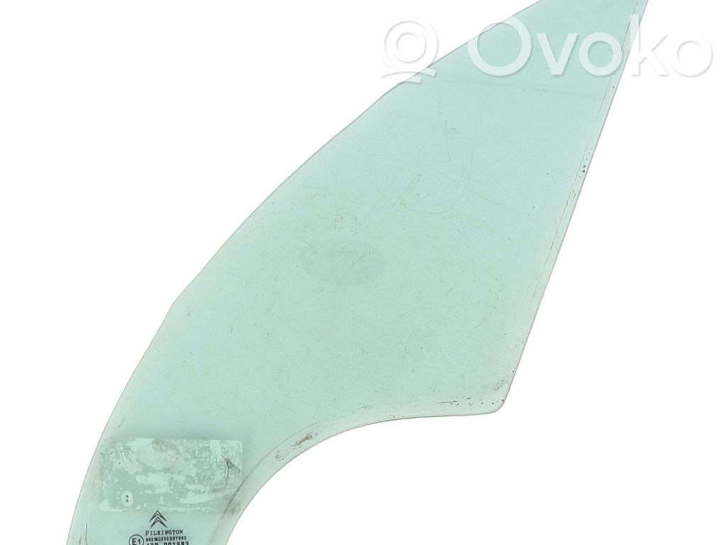 Citroen C3 Front vent window/glass (coupe) 