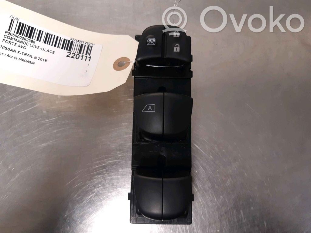 Nissan X-Trail T32 Electric window control switch 