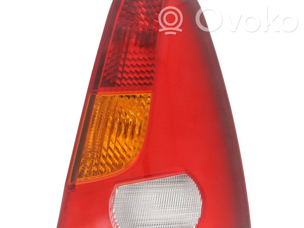 Dacia Logan I Lampă spate în caroserie 