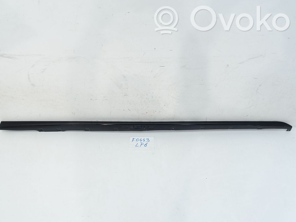 BMW 1 F40 Sill 