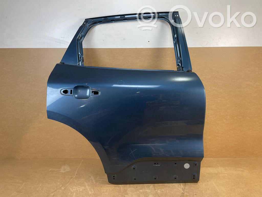 Aizmugurējās durvis   LV4BS24704AB