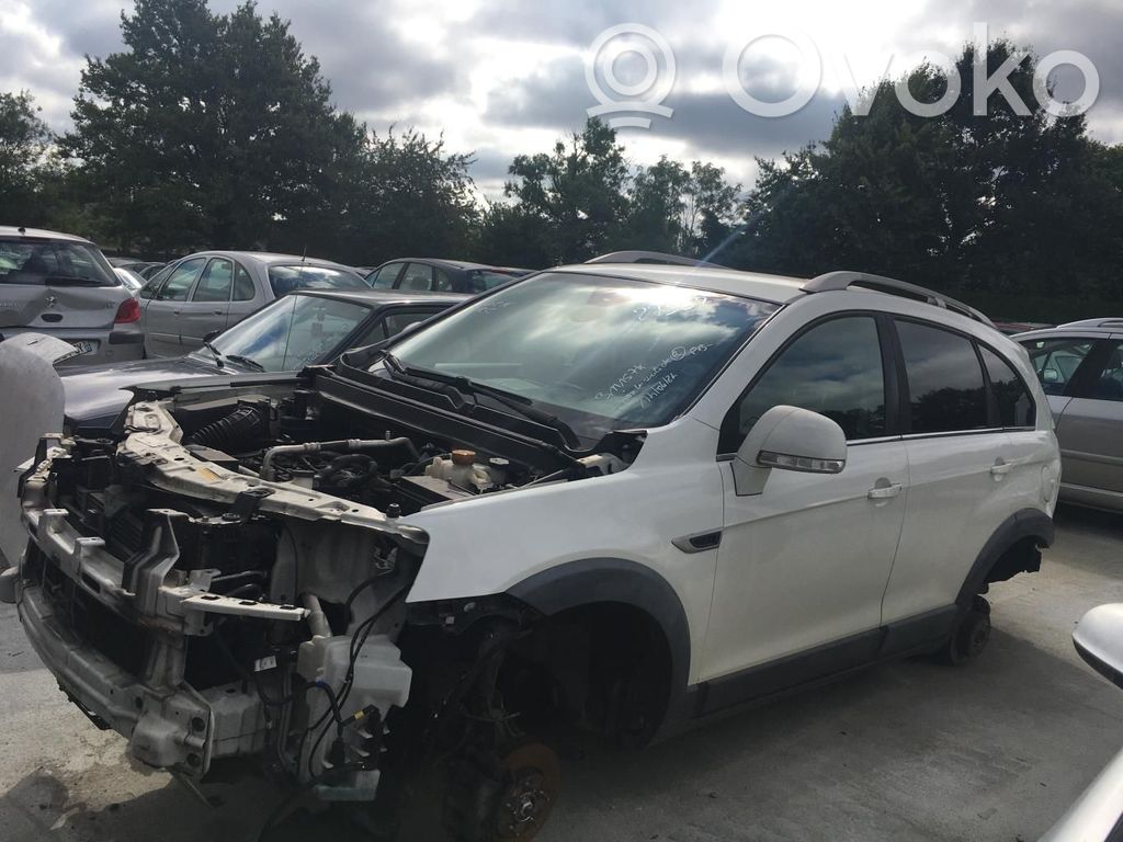 Chevrolet Captiva Basculă față 