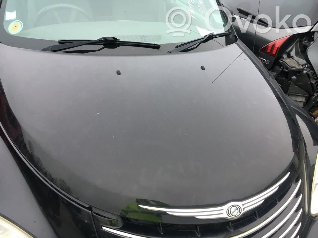 Chrysler PT Cruiser Konepelti 