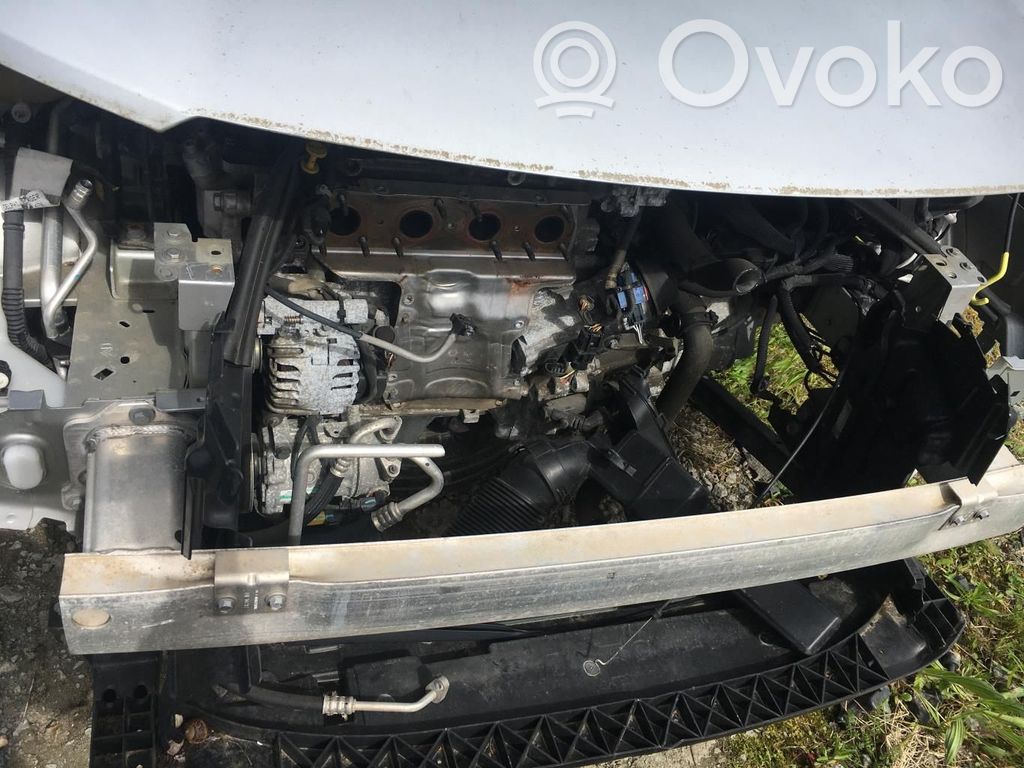 Citroen C3 Picasso Priekšpusē bampera sija / balka 