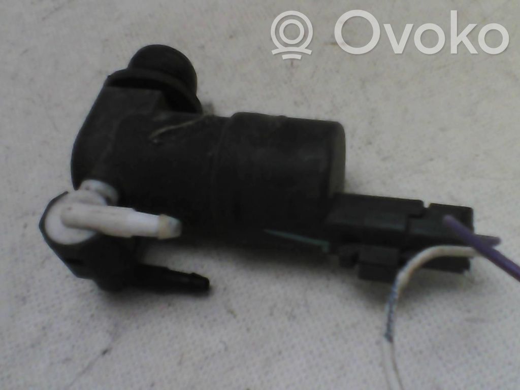 Citroen C3 Picasso Windscreen/windshield washer pump 