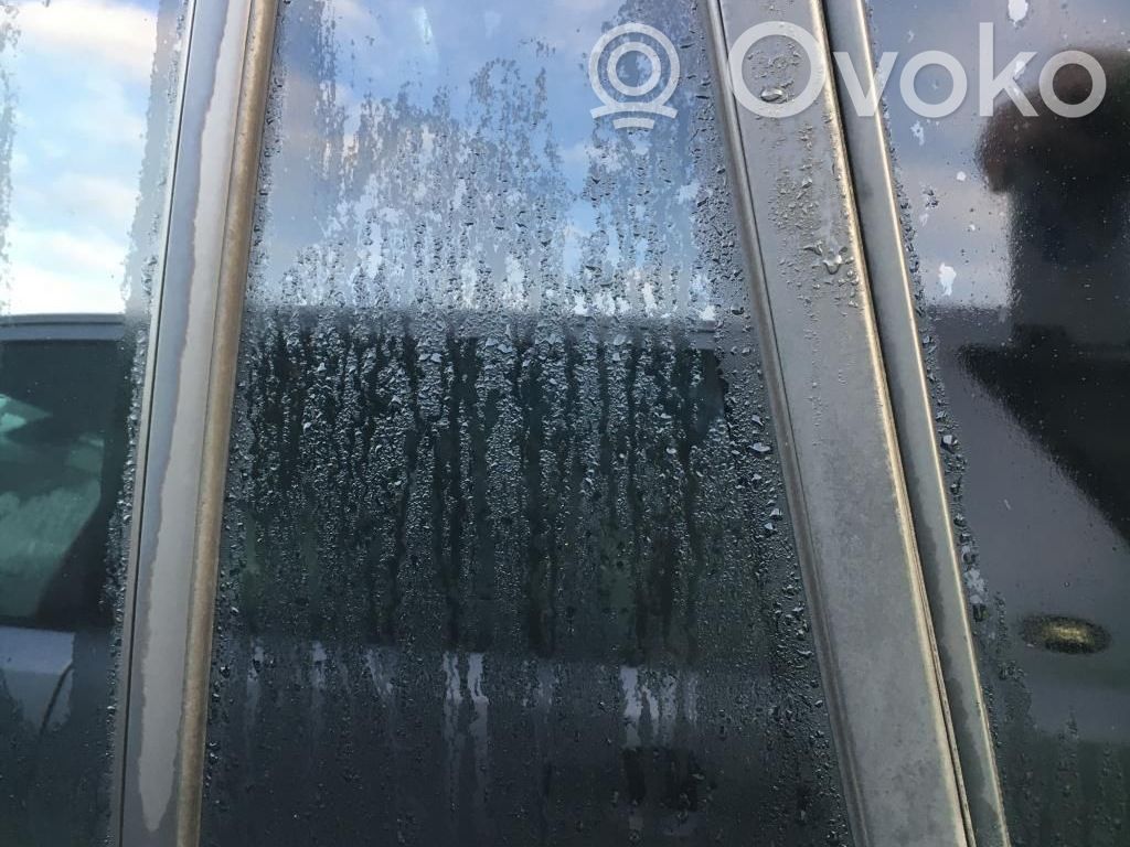 Ventanilla de ventilación de la puerta trasera   9676915680