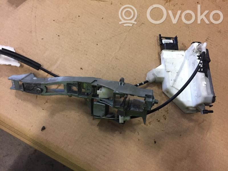 Citroen DS3 Front door lock 