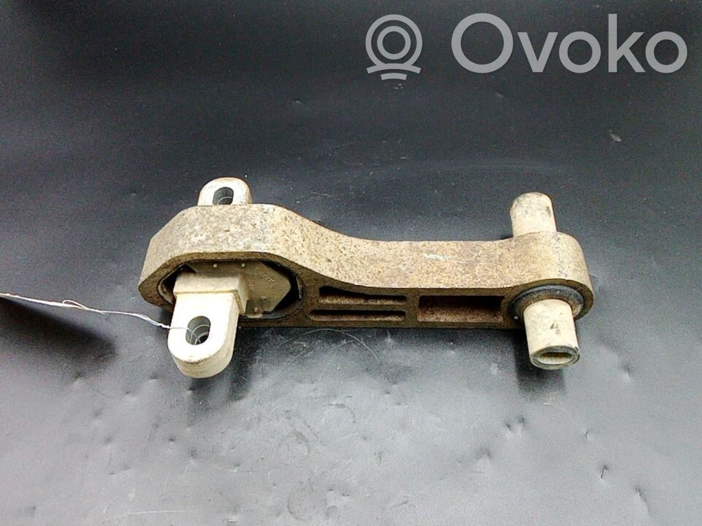 Engine mount bracket
