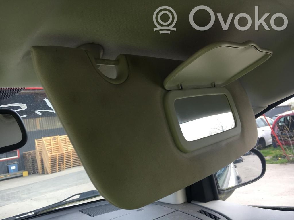 Sun visor   1DR32DW1AA