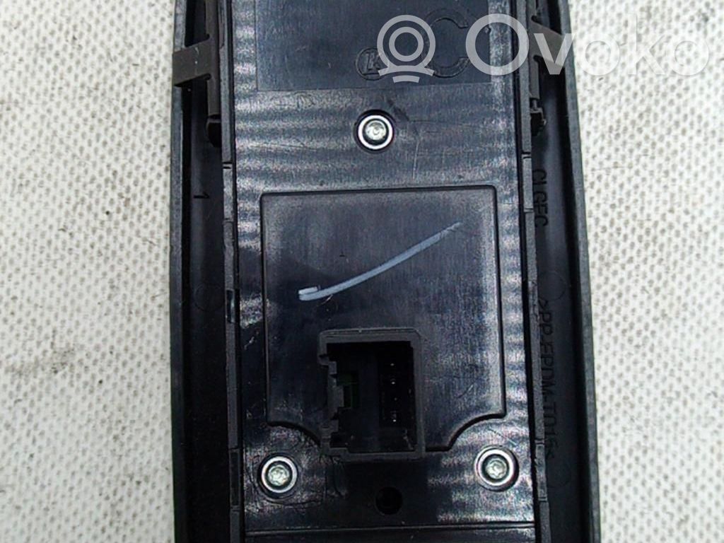 Ford C-MAX I Electric window control switch 