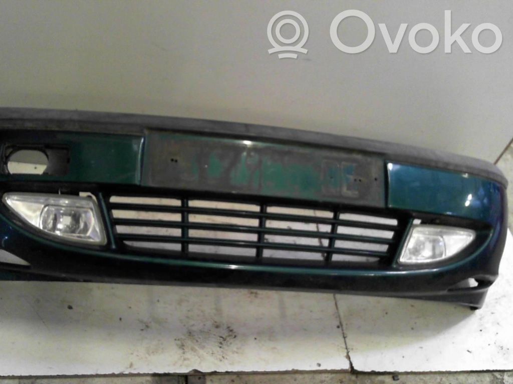 Ford Fiesta Parachoques delantero 