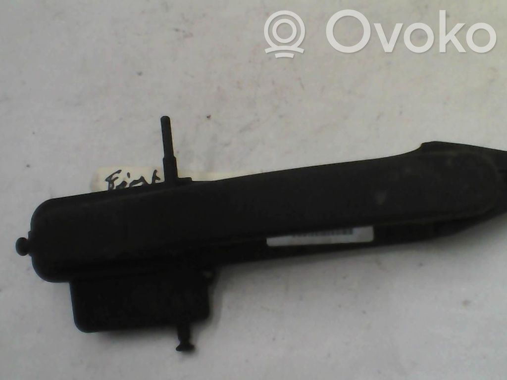 Ford Fiesta Manecilla externa puerta trasera 