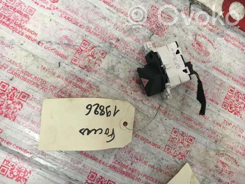 Ford Focus Hazard light switch 