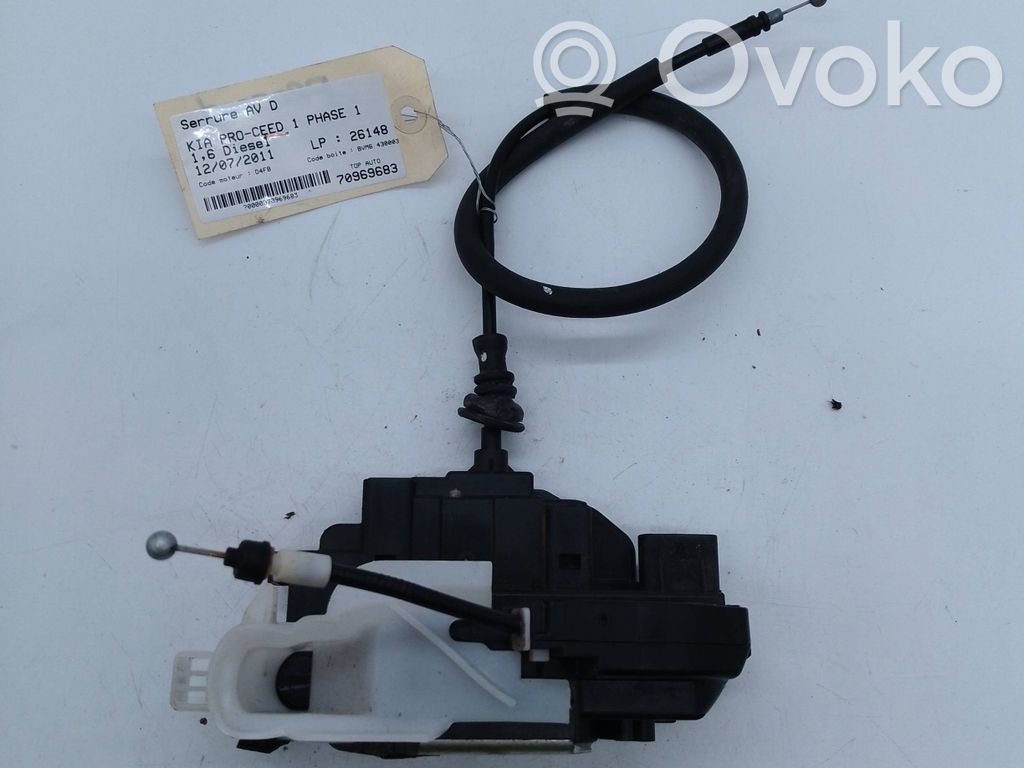 KIA Pro Cee'd I Front door lock 