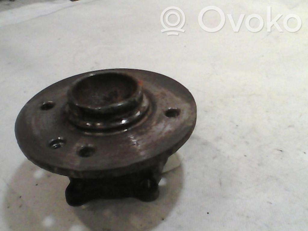 Mini One - Cooper R50 - 53 Cubo de rueda trasera 