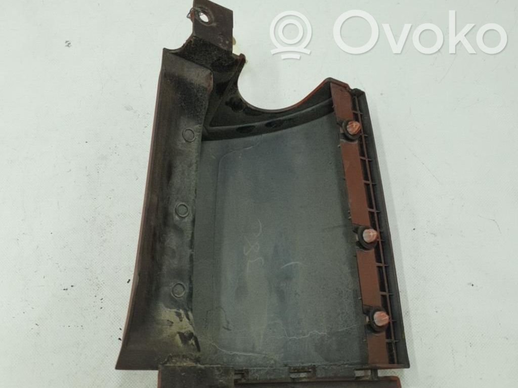 Nissan Note (E11) Rear/tail light trim molding 