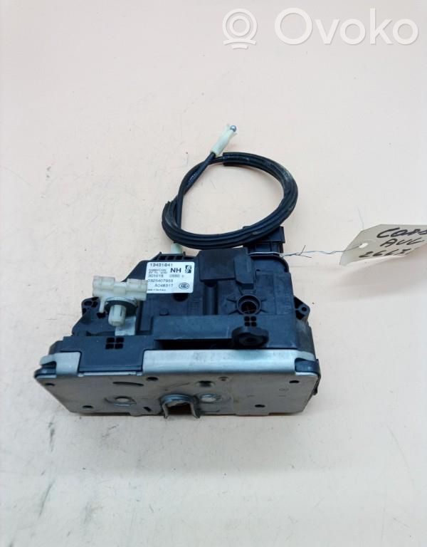 Opel Corsa E Front door lock 