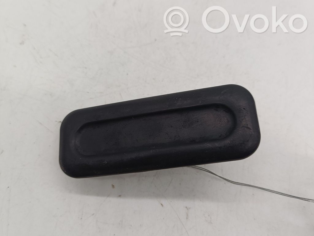 Peugeot 308 Interruptor para abrir la puerta trasera 